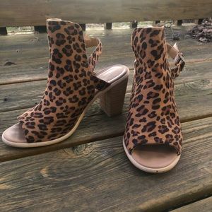 Very Volatile cheetah print heel